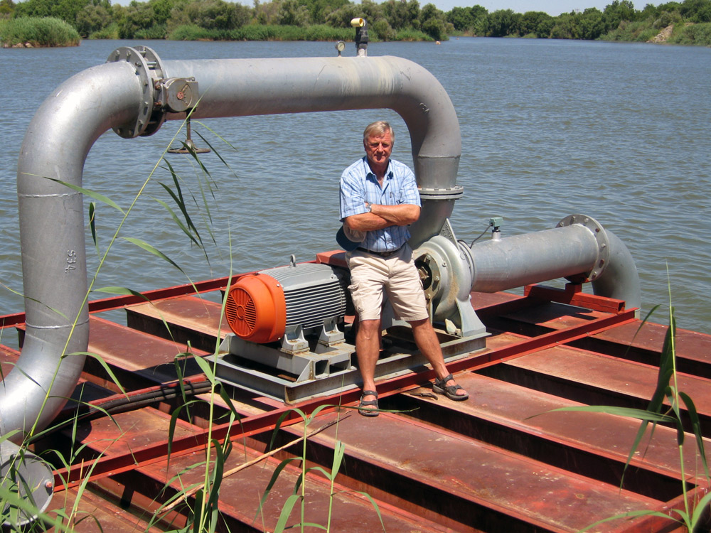 Anton-snr-with-pump-on-pont